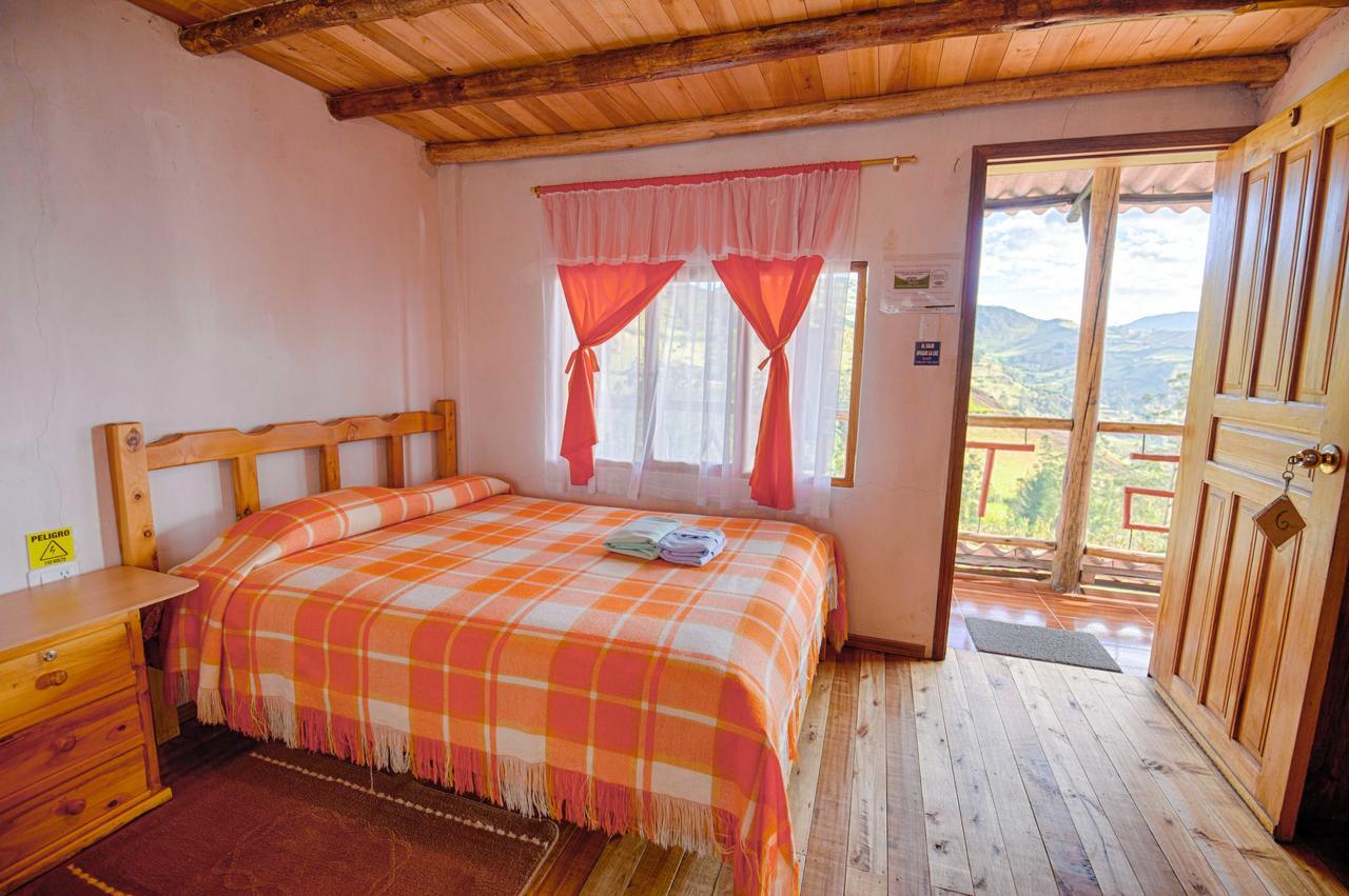 Hostal Taita Cristobal Isinlivi Exterior foto